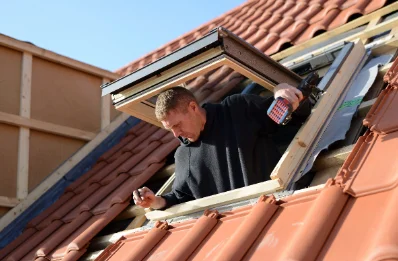 Pose de fenêtres de toit Velux à Châtelblanc
